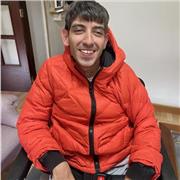 Profesor de lengua para todo el mundo, me gusta mucho ayudar y aprender de niños y de adolescentes